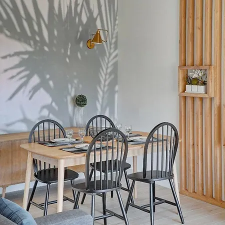 Apartment Immogroom- Renovated- Large Terrace- Ac- Shops- Parking