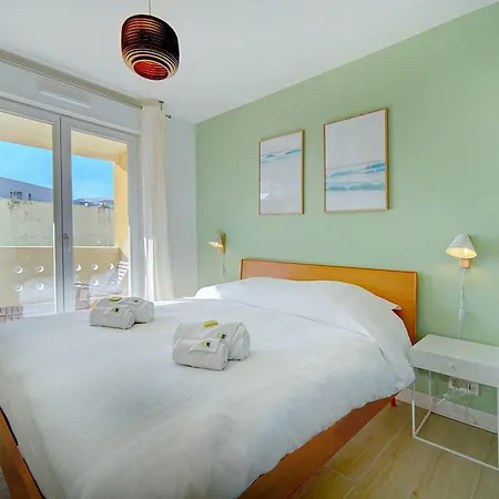 Immogroom- Renovated- Large Terrace- Ac- Shops- Parking Apartament Cannes